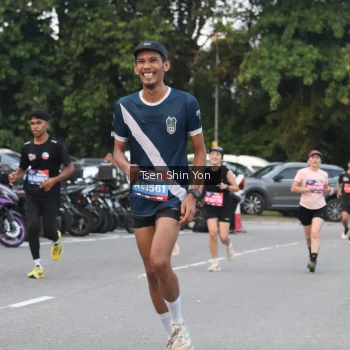 Runner Photo 3807543