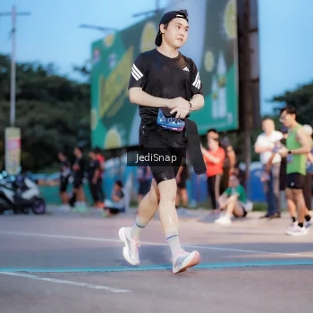 Runner Photo 3807544