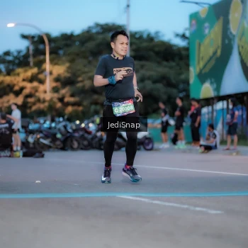Runner Photo 3807574