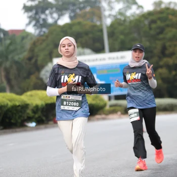 Runner Photo 3807600