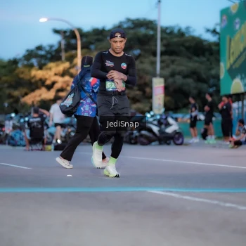 Runner Photo 3807623