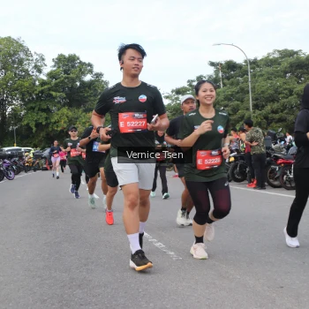 Runner Photo 3807715