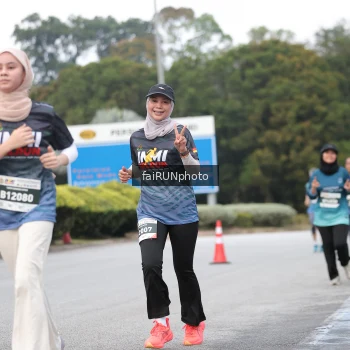 Runner Photo 3807717