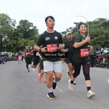 Runner Photo 3807720