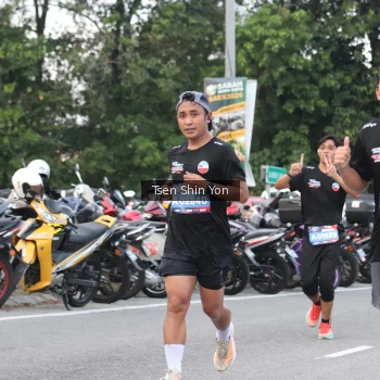 Runner Photo 3807749