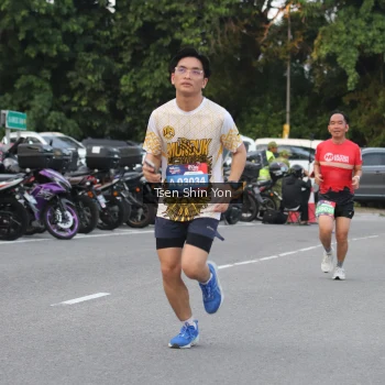 Runner Photo 3807883