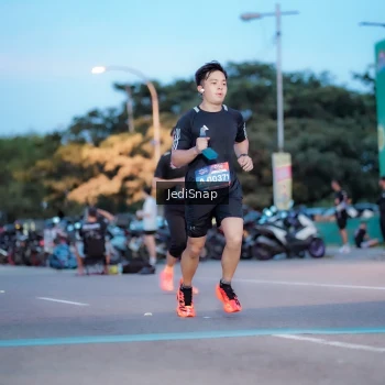 Runner Photo 3807900
