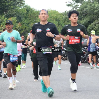 Runner Photo 3807904