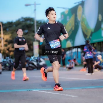 Runner Photo 3807930