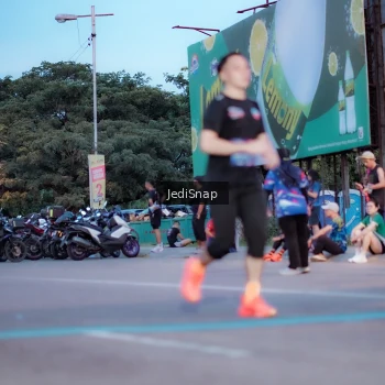 Runner Photo 3807948