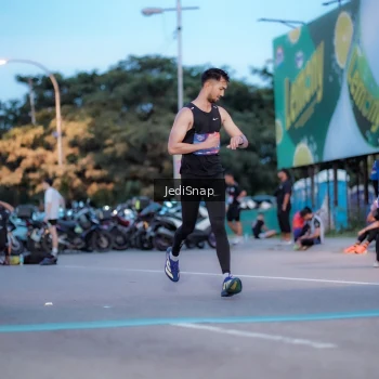 Runner Photo 3807959