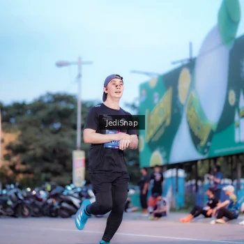 Runner Photo 3808035