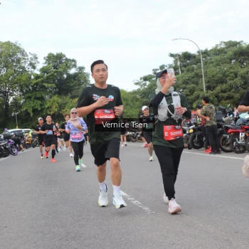 Runner Photo 3808057