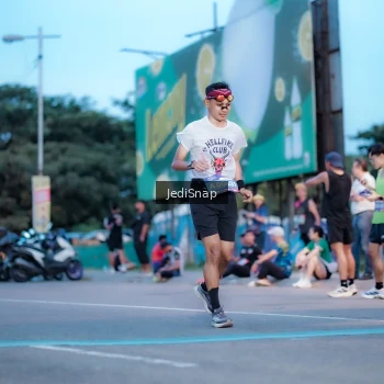 Runner Photo 3808059