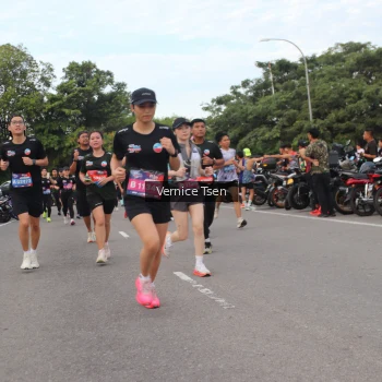 Runner Photo 3808165