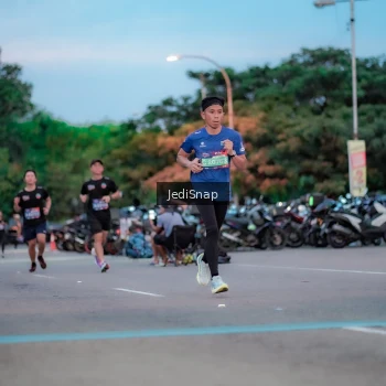 Runner Photo 3808265
