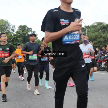 Runner Photo 3808325