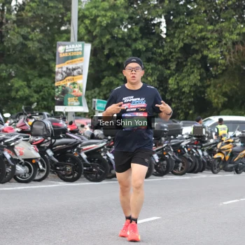 Runner Photo 3808596