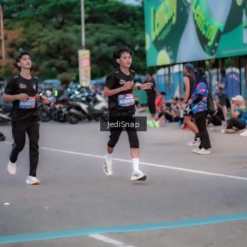 Runner Photo 3808597