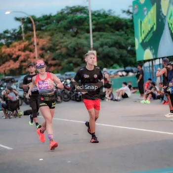 Runner Photo 3808665