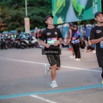 Runner Photo 3808680