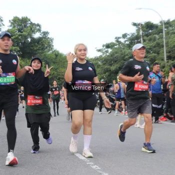 Runner Photo 3808690