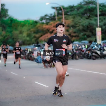 Runner Photo 3808799