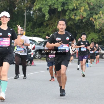 Runner Photo 3808819