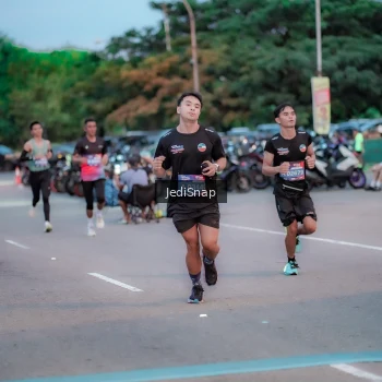 Runner Photo 3808824