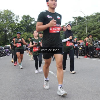 Runner Photo 3808843