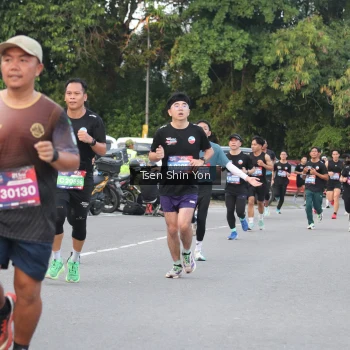 Runner Photo 3808860