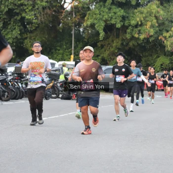 Runner Photo 3808886