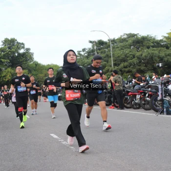 Runner Photo 3808943