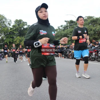Runner Photo 3808980