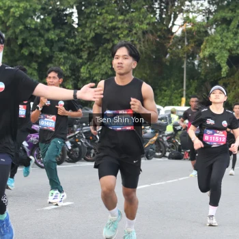 Runner Photo 3808997
