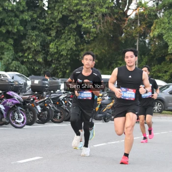 Runner Photo 3809021