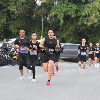 Runner Photo 3809053