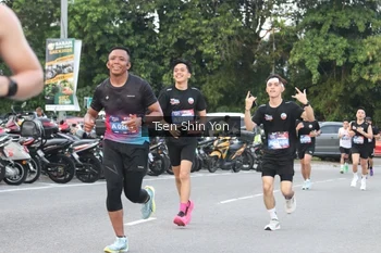 Runner Photo 3809104