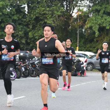 Runner Photo 3809111