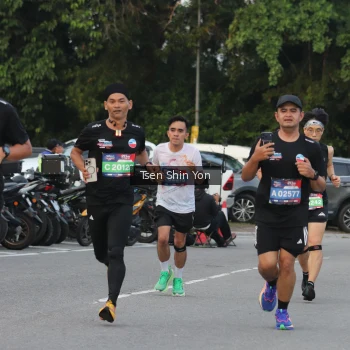 Runner Photo 3809241