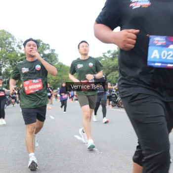Runner Photo 3809273