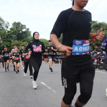 Runner Photo 3809375
