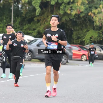 Runner Photo 3809544