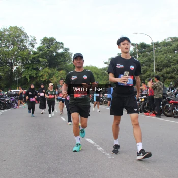 Runner Photo 3809568
