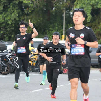 Runner Photo 3809634