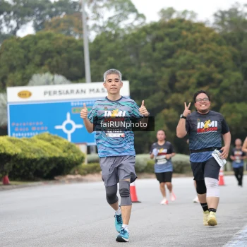 Runner Photo 3809645