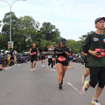 Runner Photo 3809668