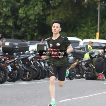 Runner Photo 3809692