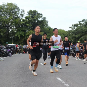Runner Photo 3809698