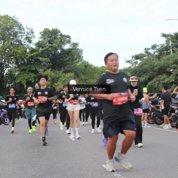 Runner Photo 3809714